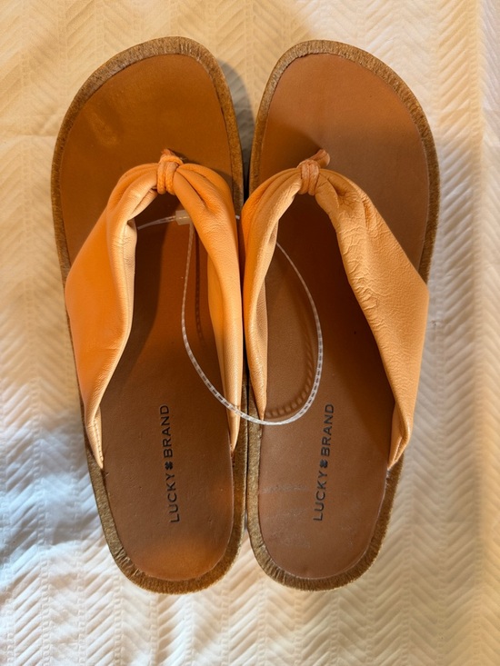 Lucky Brand Shoes - Lucky Brand Women’s Peach Twist-Top Toe-Post Sandals Size 7 1/2